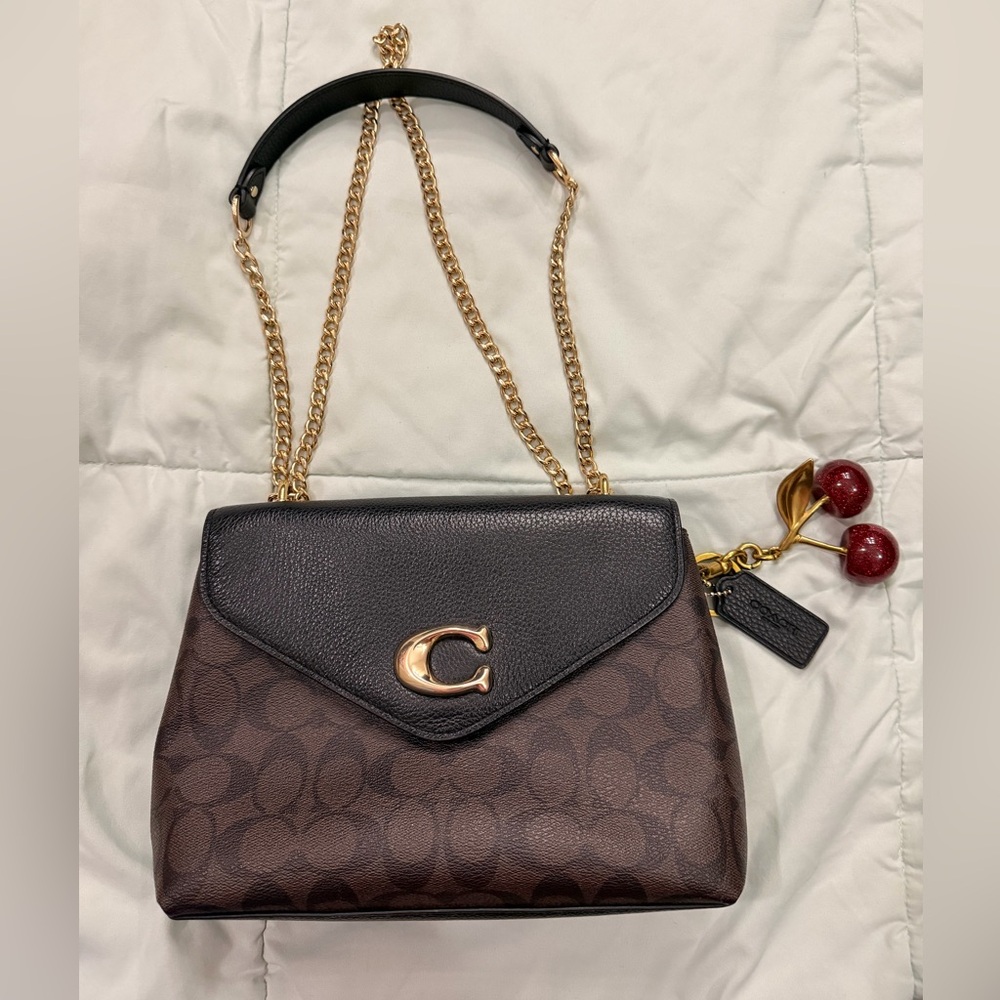 COACH Black and Brown Shoulder Bag with Gold Chain